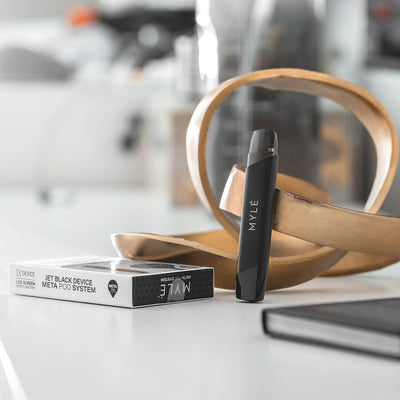 MYLÉ V5 Vape Device: Jet Black